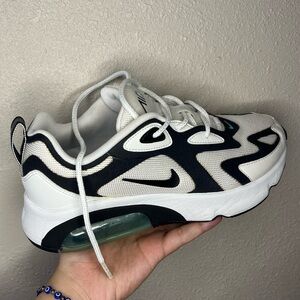 Women’s Nike Air 200. Size 7.5